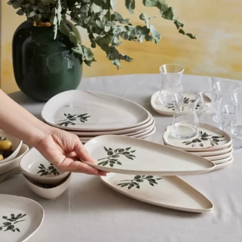 سرویس 24 پارچه صبحانه خوری کاراجا مدل New Alyvia