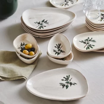 سرویس 24 پارچه صبحانه خوری کاراجا مدل New Alyvia