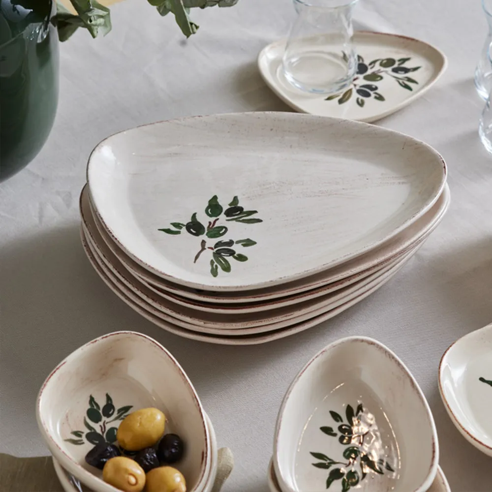 سرویس 24 پارچه صبحانه خوری کاراجا مدل New Alyvia